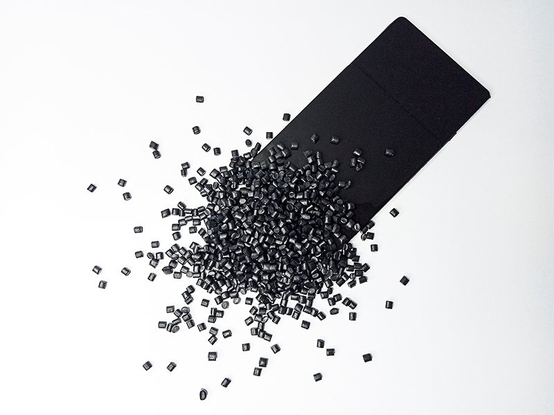 The Role of Black Masterbatch Manufacturers in Modern Plastics